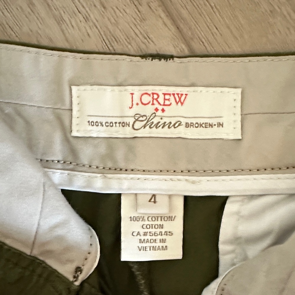 J. Crew Olive Chino Shorts Women’s size 4 - Picture 2 of 5